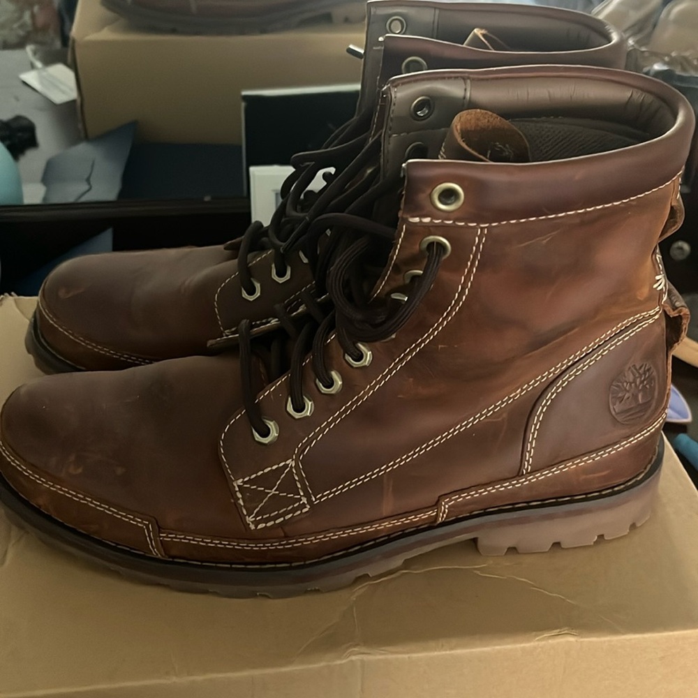 Mens timberland boots. Used like new!